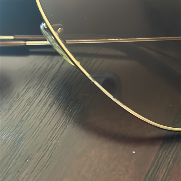 Ray-BanAviator Large Metal Non-Polarized Gold Frame/Crystal Brown Gradient Lens - Picture 2 of 3